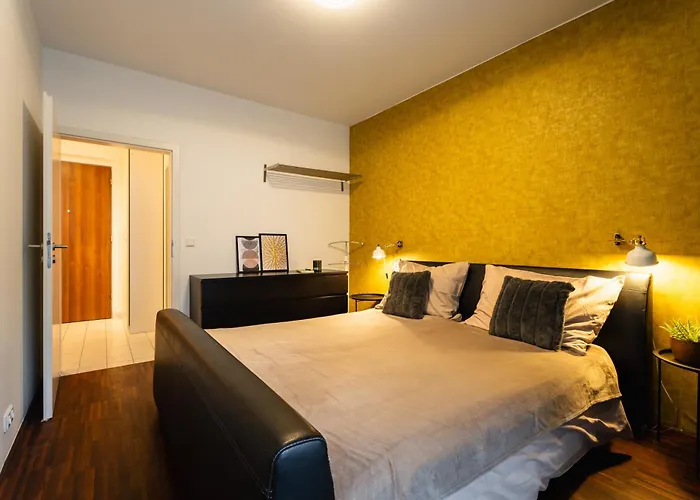 Appartamento Auriapartments Karlín 2kk S Terasou A Parkováním Praga