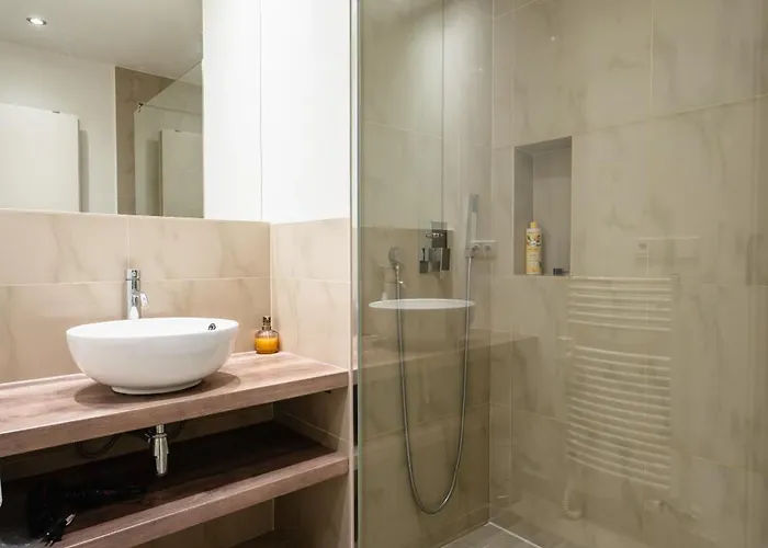 Auriapartments Karlín 2kk S Terasou A Parkováním Appartamento Praga